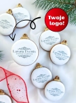 ręcznie zdobione mini pierniczki świąteczne w kształcie bombki z logo firmy przewiązane ozdobną kokardką jako słodycze reklamowe lub firmowe upominki