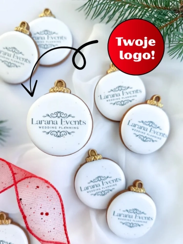 ręcznie zdobione mini pierniczki świąteczne w kształcie bombki z logo firmy przewiązane ozdobną kokardką jako słodycze reklamowe lub firmowe upominki